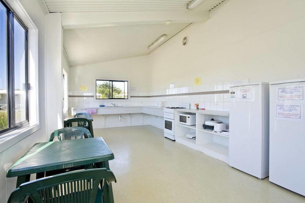 Great Ocean Road Tourist Park Hotell Peterborough Exteriör bild