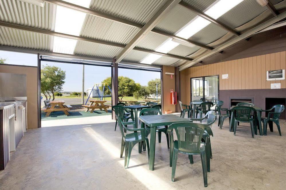 Great Ocean Road Tourist Park Hotell Peterborough Exteriör bild