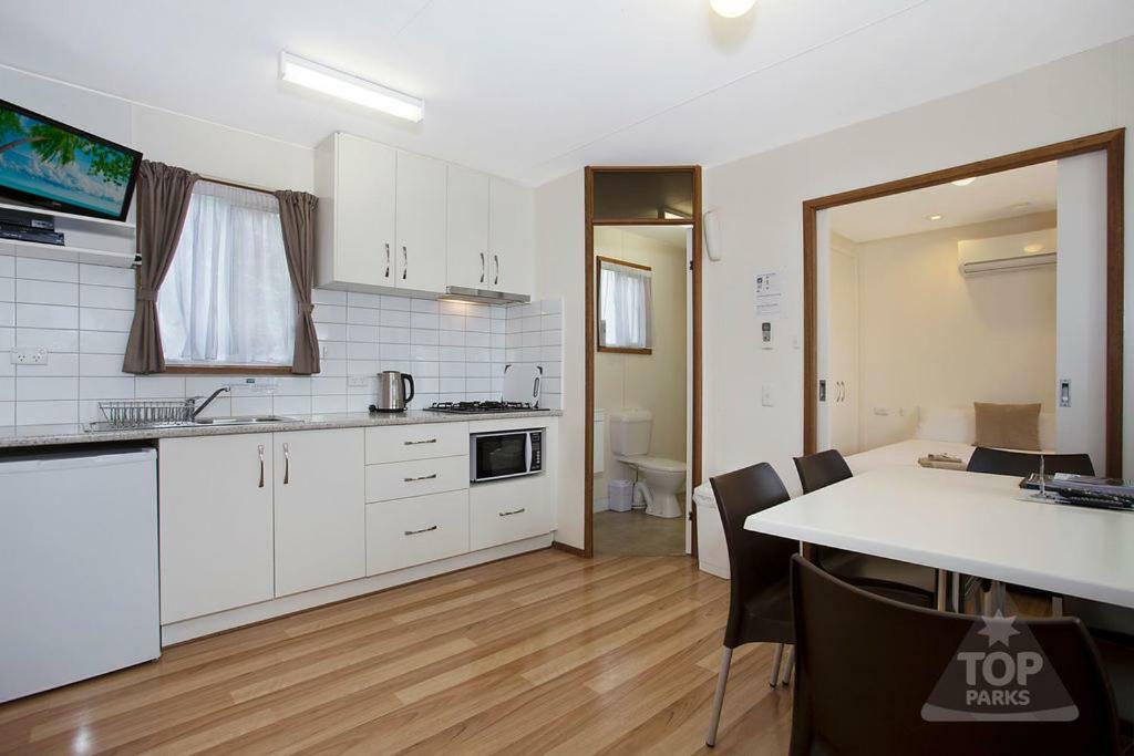 Great Ocean Road Tourist Park Hotell Peterborough Exteriör bild